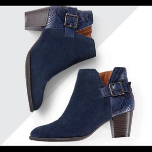 NWOB Vionic Naomi Suede Snake-Print Water-Resistant Ankle Boots booties shoes 8